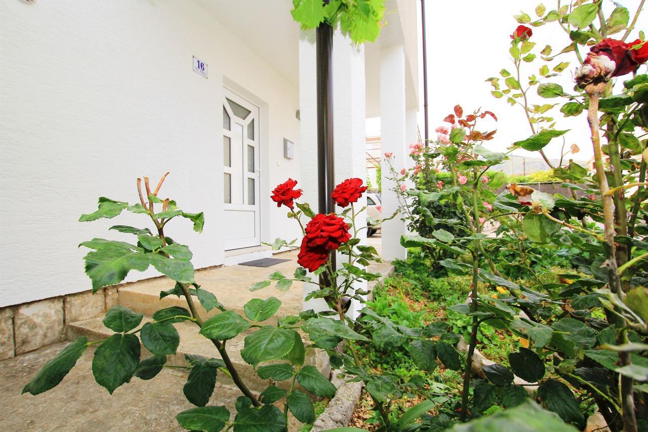 Apartment Anica Trogir Luaran gambar